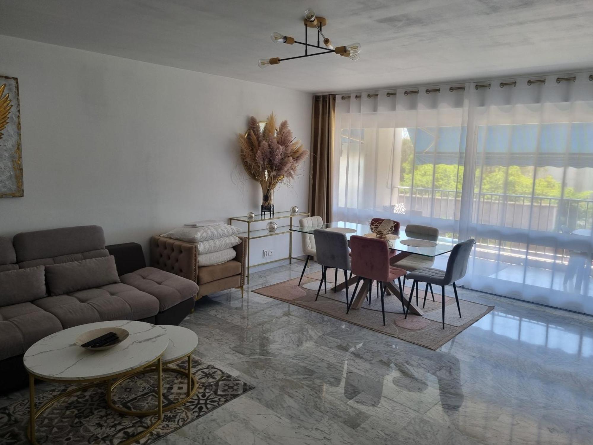 Appartamento Spacieux 2 Pieces Terrasse Et Piscine Cannes