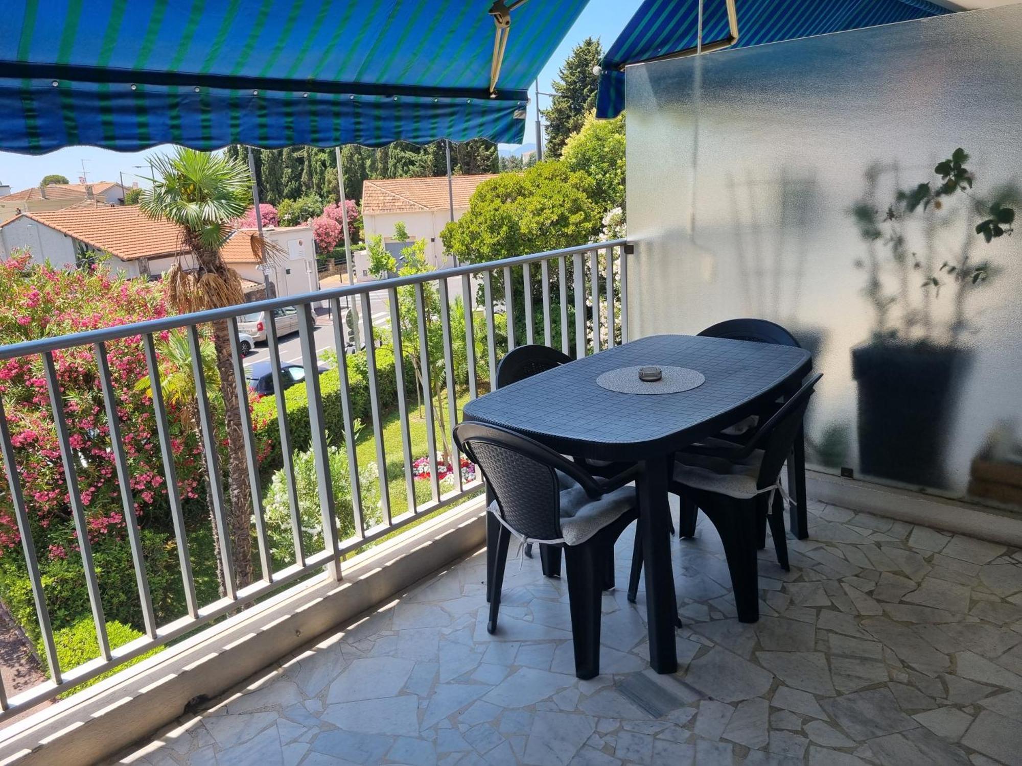 Spacieux 2 Pieces Terrasse Et Piscine Appartamento